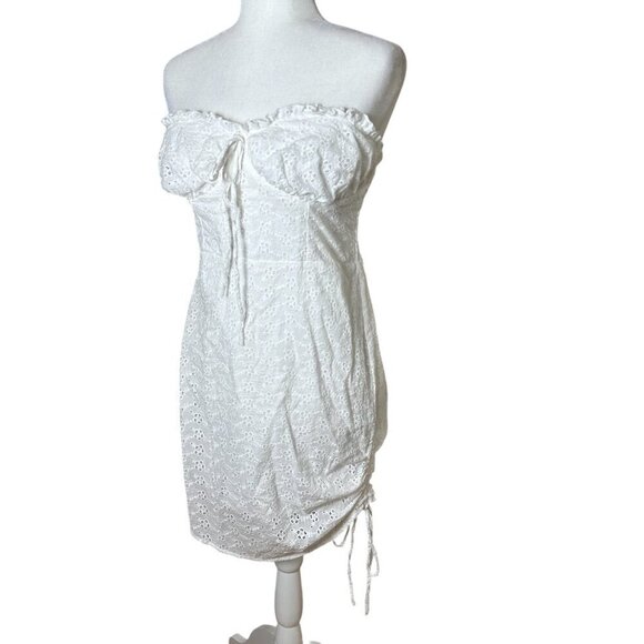 Aiyana Dresses & Skirts - NWT AIYANA City Break Mini Dress White Eyelet Strapless Size Large
